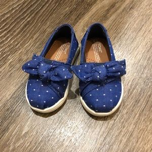 Toddler Toms Classic Bow Chambray